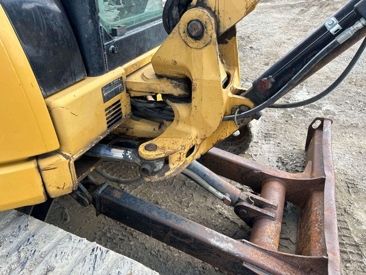 2008-caterpillar-303.5c-image-22