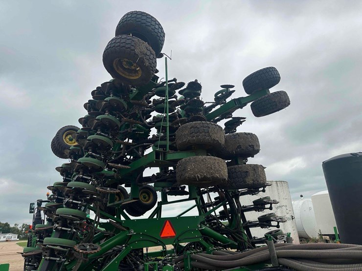 john-deere-1890-image-30
