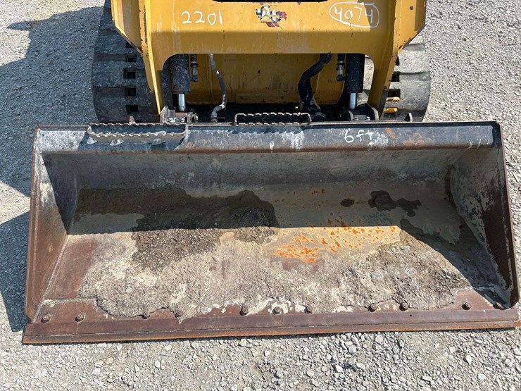 2020-caterpillar-259d3-two-speed-compact-track-loader-skid-steer-image-16