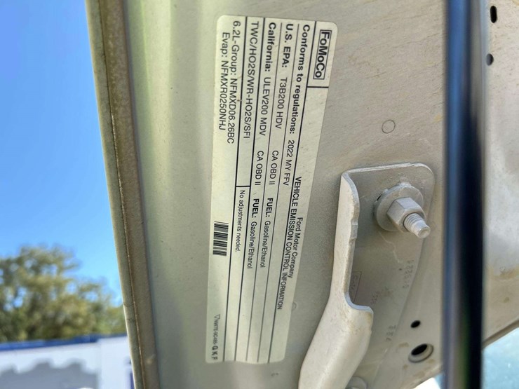 2022-ford-f250-xl-image-9