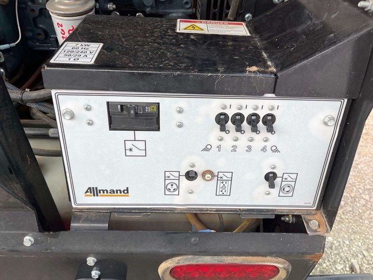 2019-allmand-bros-night-lite-v-series-image-9