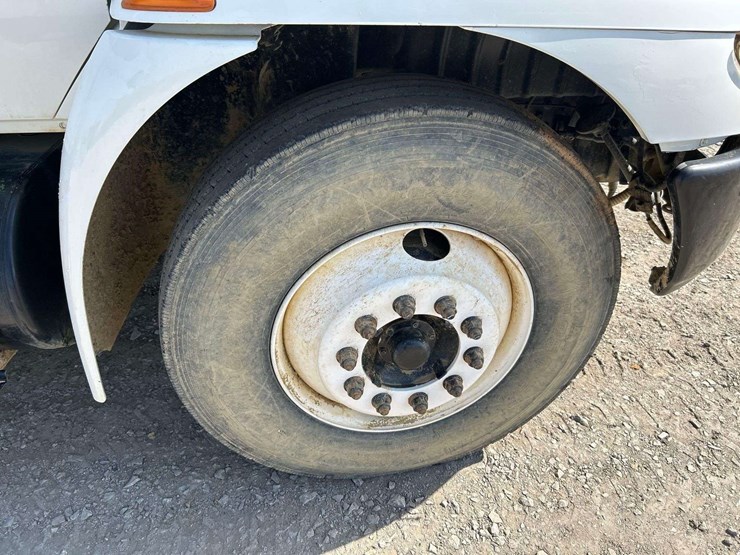 2007-international-durastar-4400-image-39
