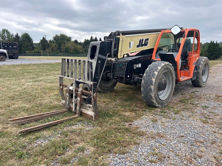 2018-jlg-g9-43a-image-1