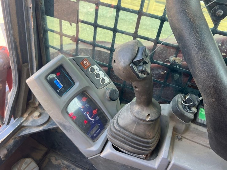 2020-kubota-svl95-2s-image-25
