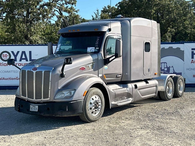 2015-peterbilt-579-image-1