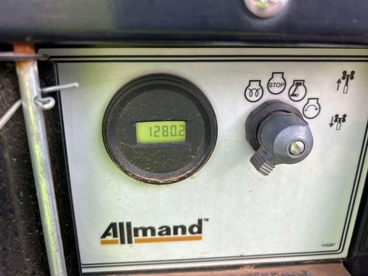 2019-allmand-bros-night-lite-v-series-image-6
