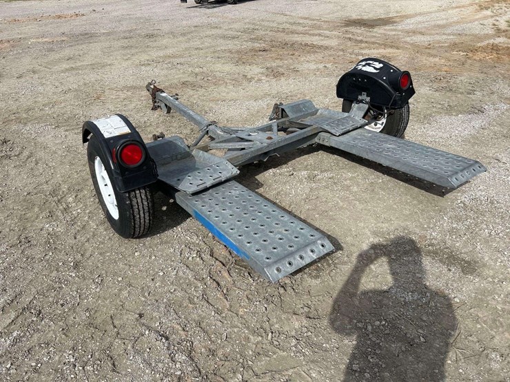 vehicle-tow-dolly-image-1