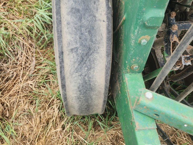 john-deere-8300-image-10