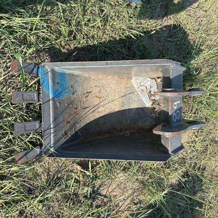 13in Excavator Tooth Bucket