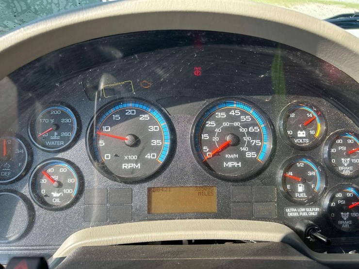 2018-international-durastar-4300-image-12