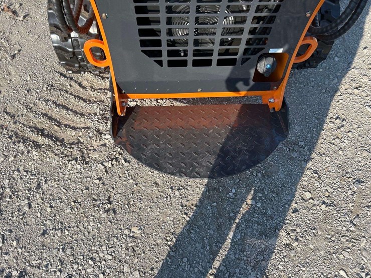2025-unused-landhero-ldh-t460xx-mini-skid-steer-image-11