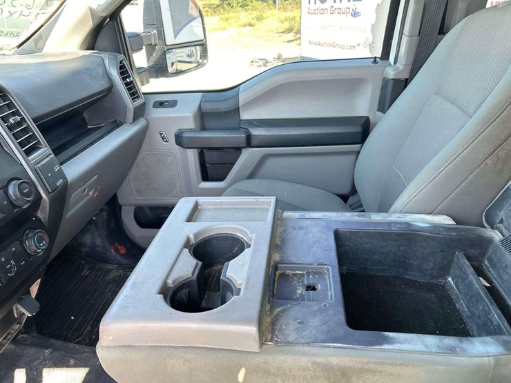 2022-ford-f250-xl-image-15