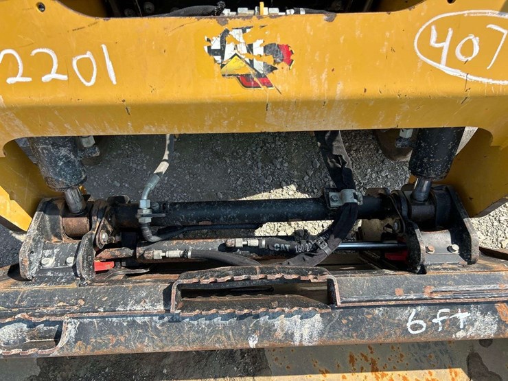 2020-caterpillar-259d3-two-speed-compact-track-loader-skid-steer-image-17