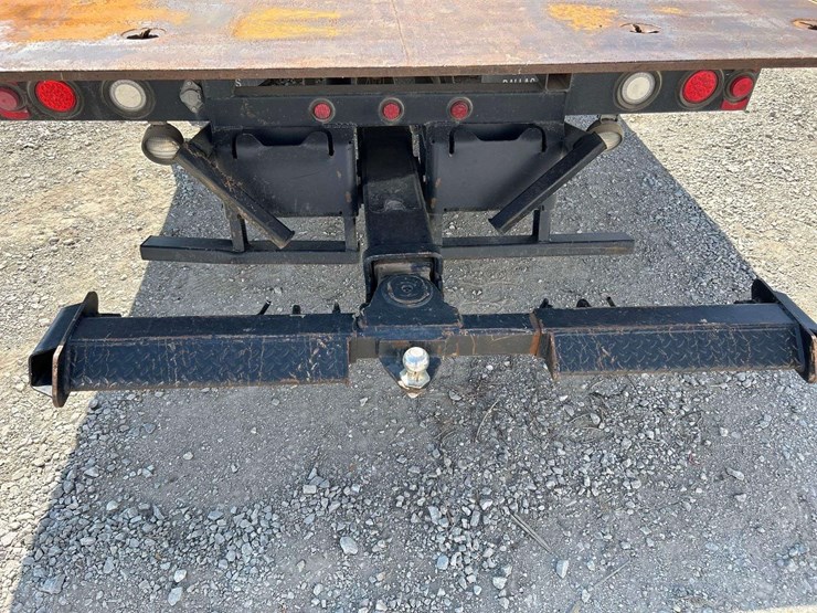 2011-kenworth-t300-image-21