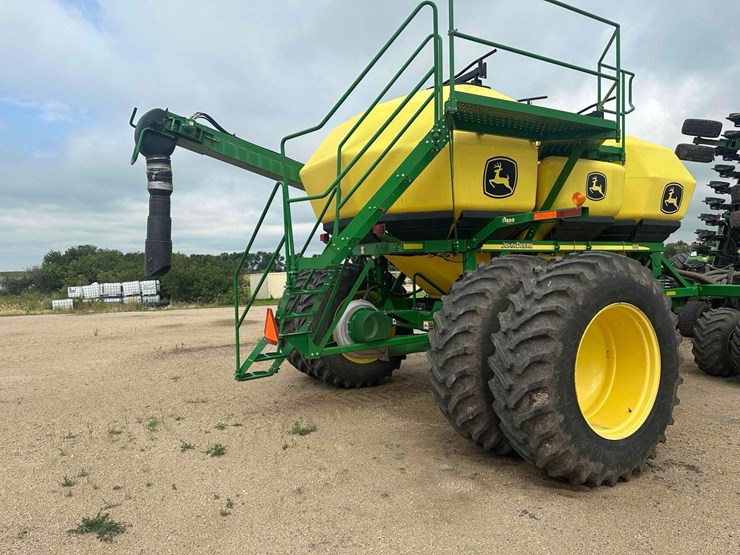 john-deere-1890-image-23