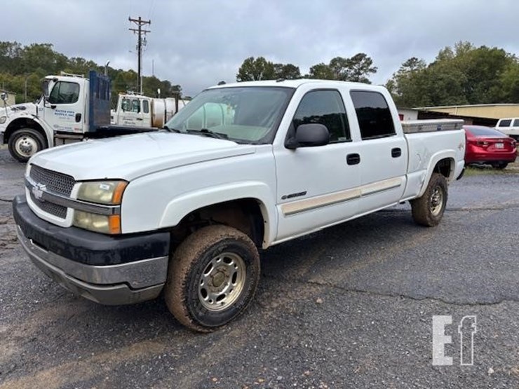 2004-chevrolet-silverado-2500-image-1