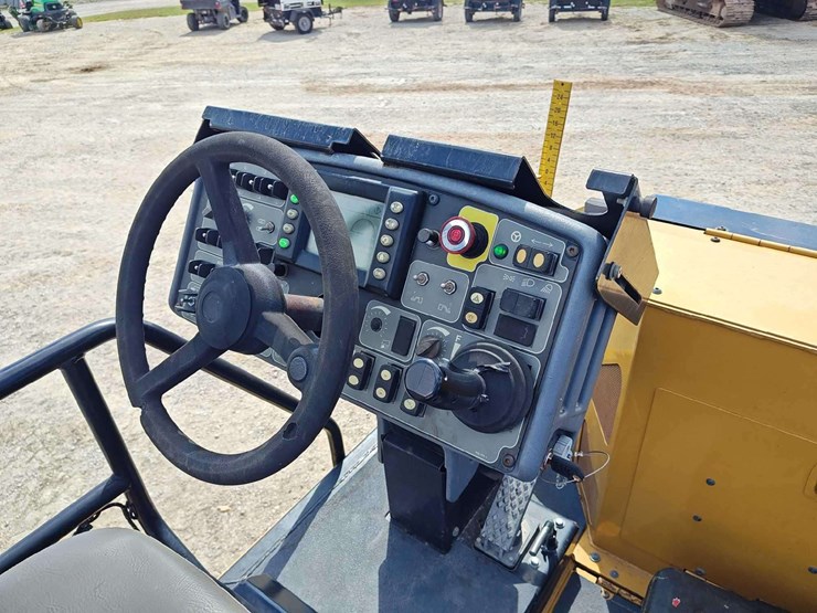 2013-caterpillar-ap-500e-image-22