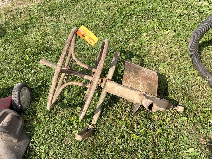 #2544-•-big-red-barbed-wire-reel-image-4
