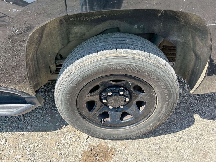 2020-chevrolet-tahoe-image-24