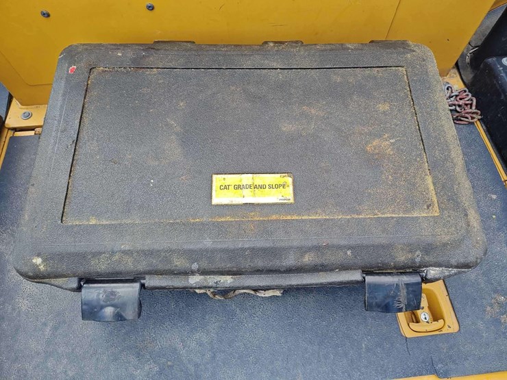 2013-caterpillar-ap-500e-image-33