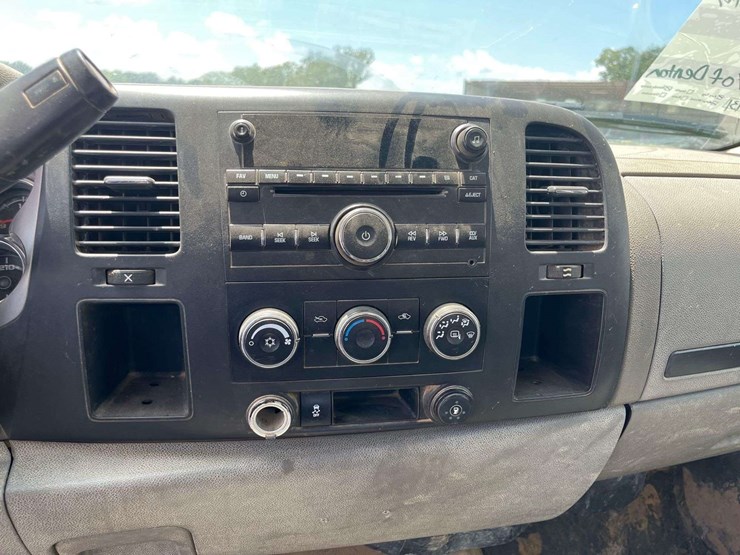 2013-gmc-sierra-2500hd-image-13