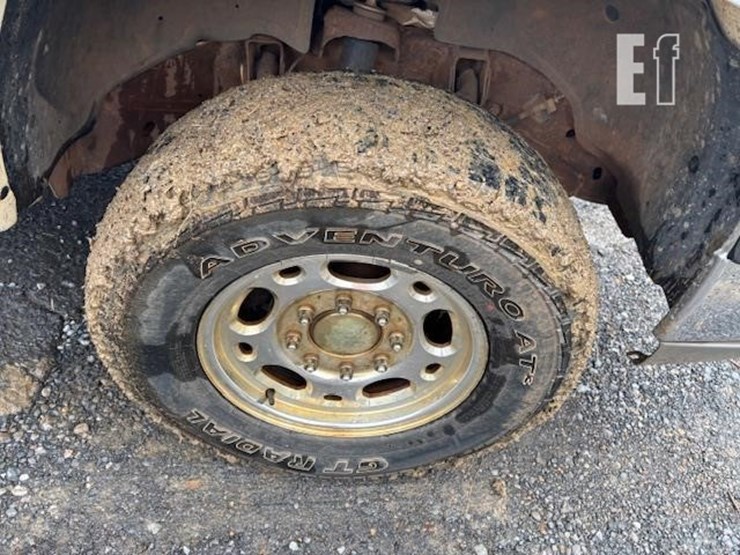 2004-chevrolet-silverado-2500-image-20
