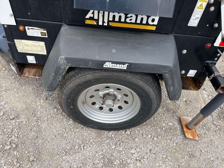 2019-allmand-bros-night-lite-v-series-image-10