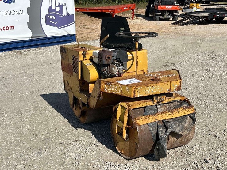 stow-one-tonner-tandem-smooth-drum-roller-image-4