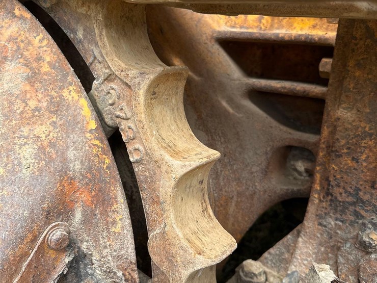 caterpillar-941-image-10