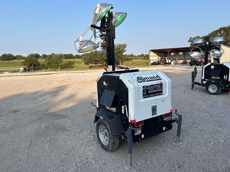 2019-allmand-bros-night-lite-v-series-image-2
