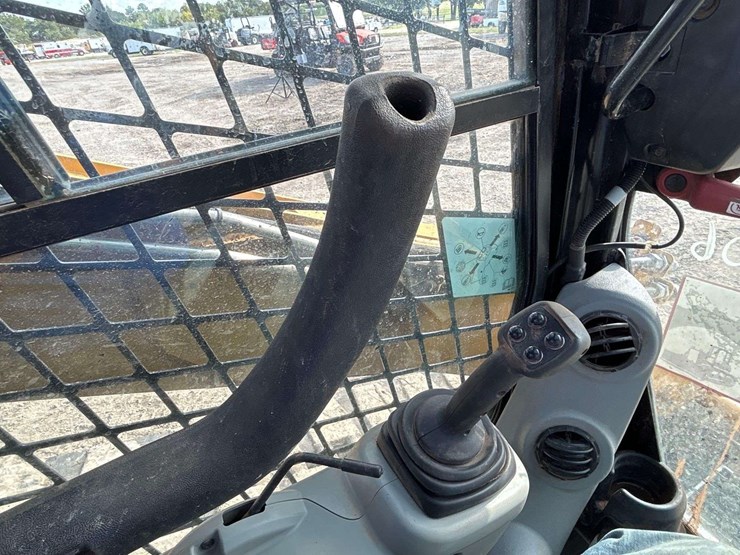 2011-caterpillar-299c-image-12