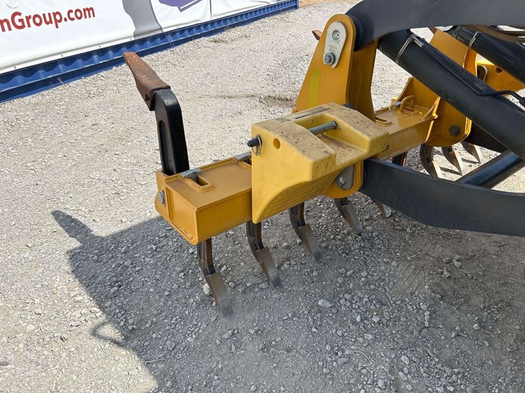 2025-deere-872gp-image-37