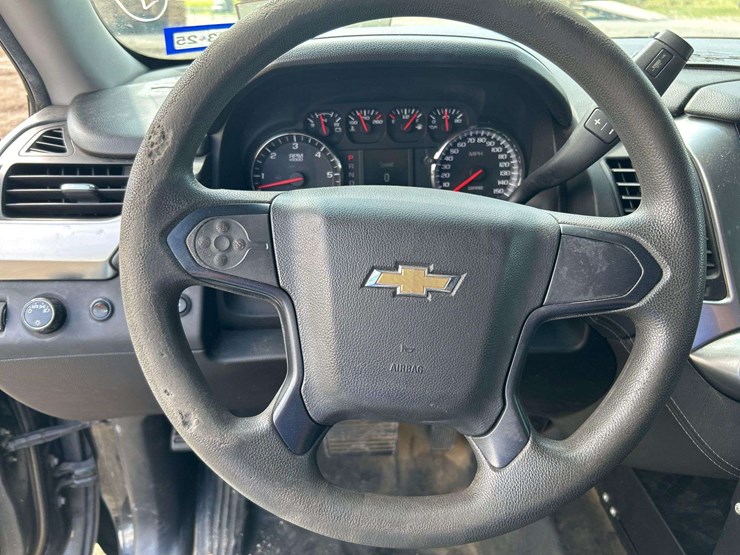 2017-chevrolet-tahoe-image-12