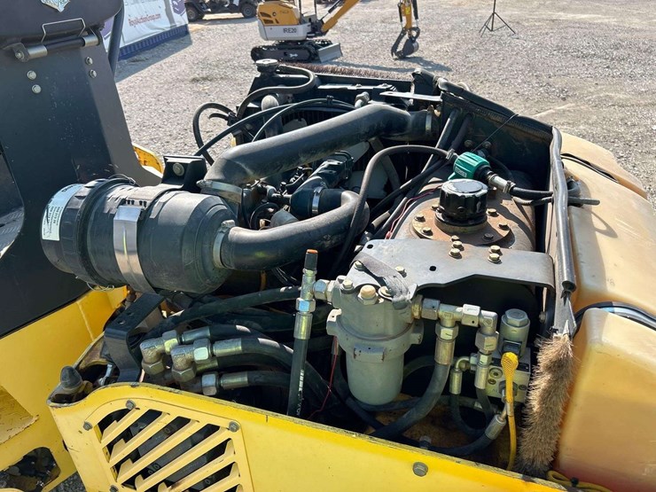 2007-bomag-bw120ad-4-tandem-vibratory-smooth-drum-roller-image-8