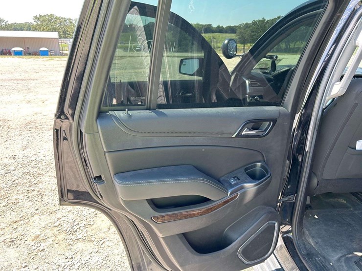 2019-chevrolet-tahoe-image-17