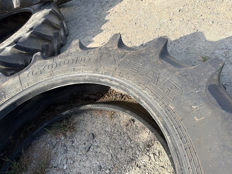 #9680-•-goodyear-520/85r46-tire-image-7