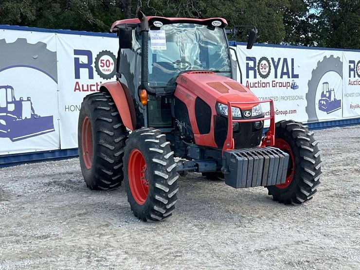 2017-kubota-m5-111d-image-4