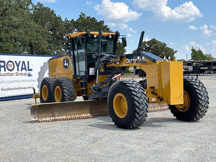 2025-deere-872gp-image-4