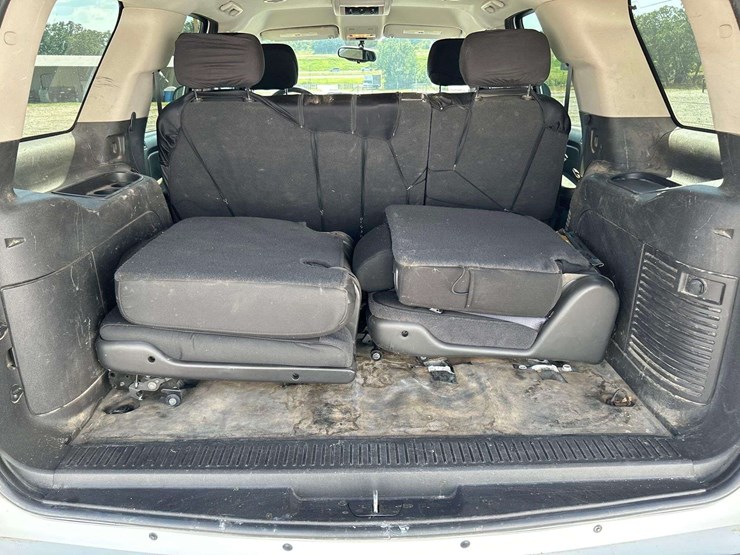 2010-chevrolet-tahoe-image-20