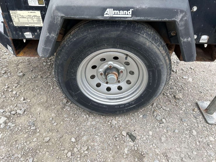 2019-allmand-bros-night-lite-v-series-image-13