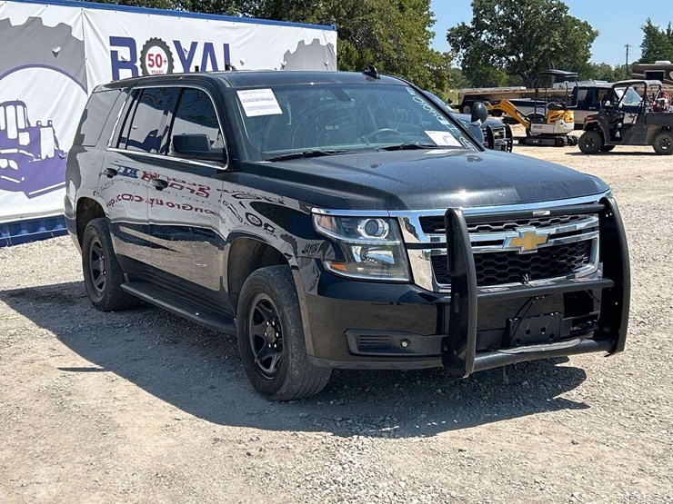 2019-chevrolet-tahoe-image-4