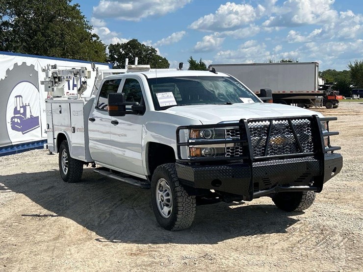2019-chevrolet-2500-image-4