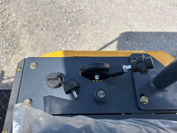 unused-2025-landhonor-ldh-kn16-mini-excavator-image-11