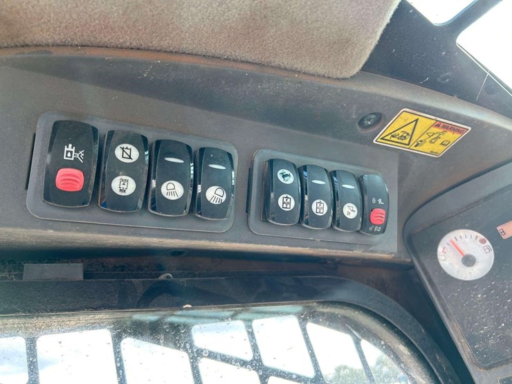 2011-caterpillar-299c-image-9