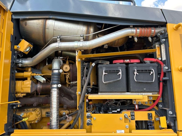 2025-deere-872gp-image-7
