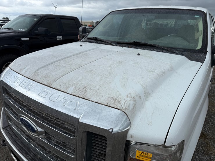 2010-ford-f350-image-25