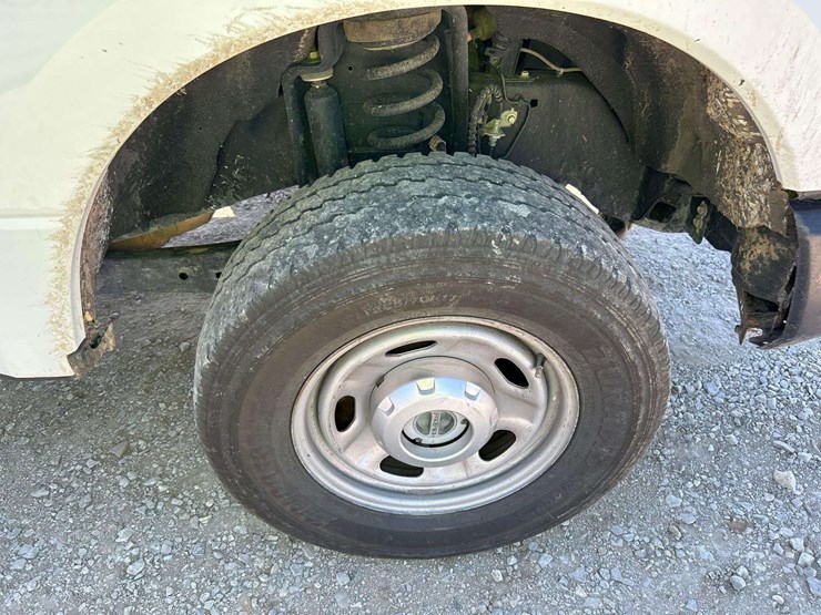 2022-ford-f250-xl-image-22