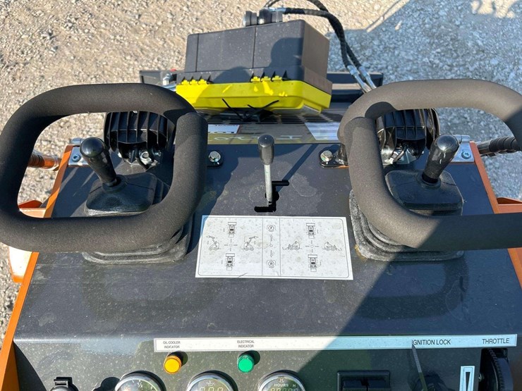 2025-unused-landhero-ldh-t460xx-mini-skid-steer-image-7
