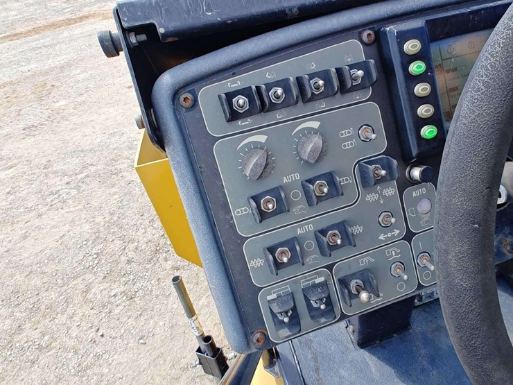 2013-caterpillar-ap-500e-image-23