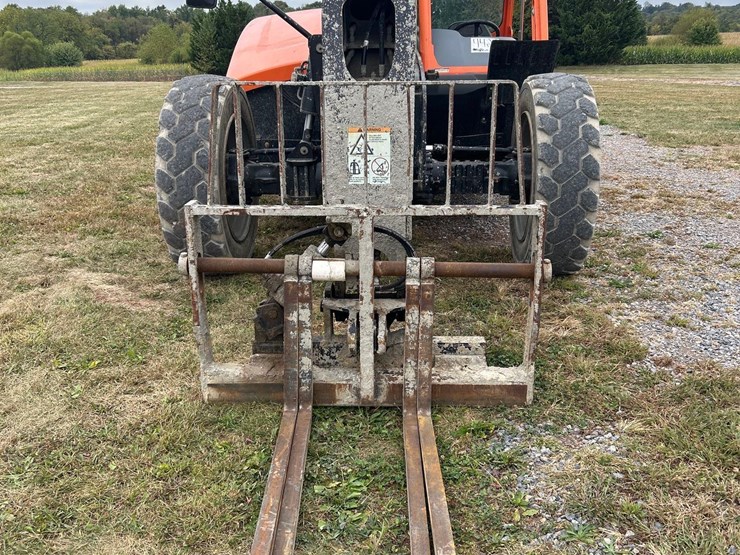 2018-jlg-g9-43a-image-2